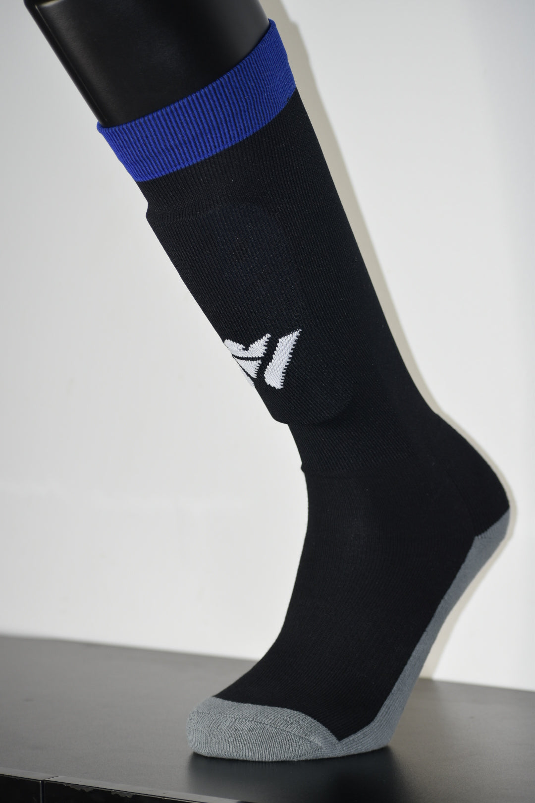 Comfort Hybrid Soccer Socks Black/Royal | Waly’s Waly's